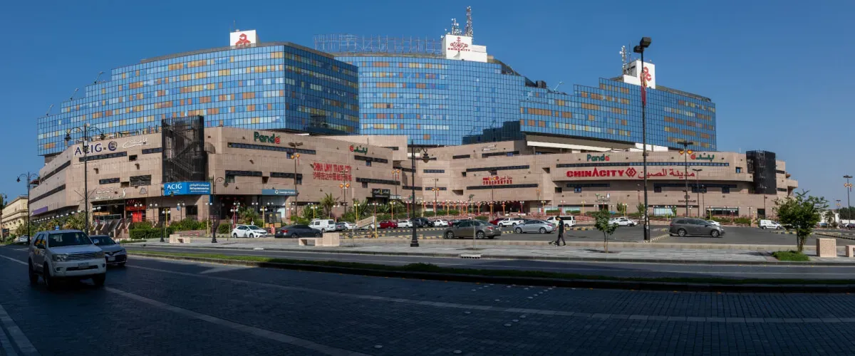 Shopping in Jeddah to Explore the Malls and Traditional Souks